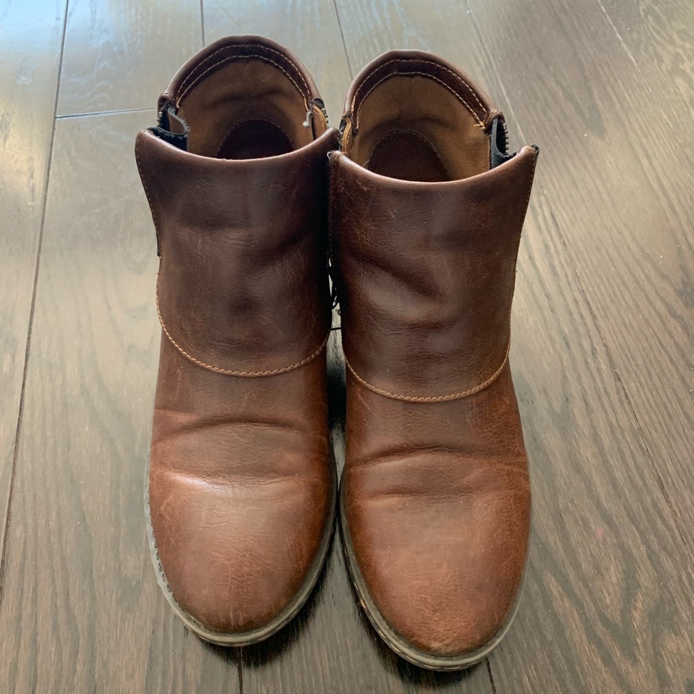 boc Brown Leather Booties
